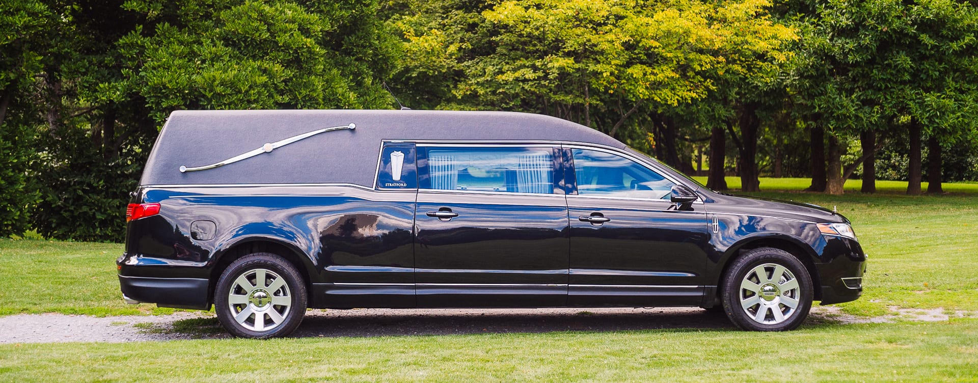 Funeral Limo - Metro Limousine Service